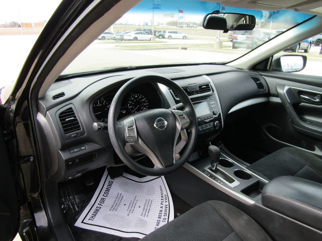Used 2015 Nissan Altima 2.5 S w/ Special Edition Package FWD image 10