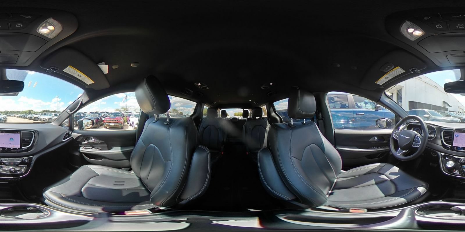 Used 2025 Chrysler Pacifica Select FWD image 44