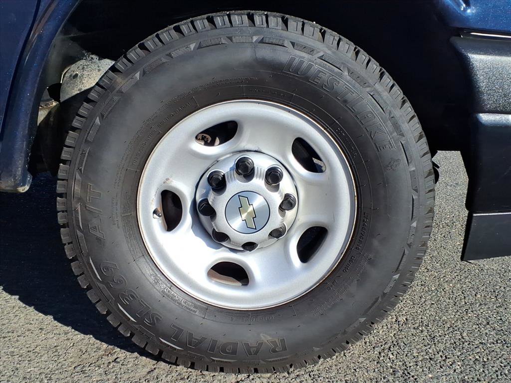 Used 2021 Chevrolet Express 3500 3500 w/ Driver Convenience Package image 8