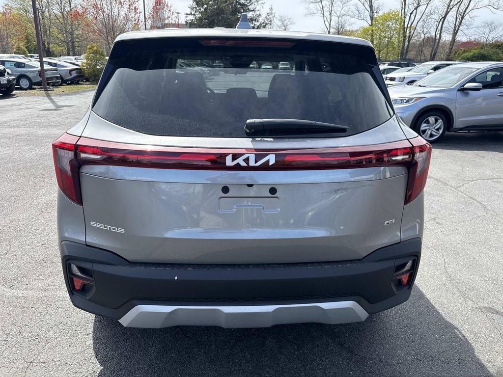 New 2026 Kia Seltos LX AWD/4WD image 3