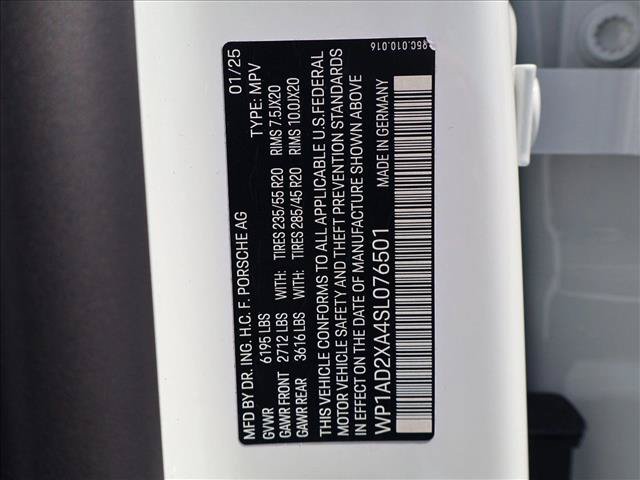 Used 2025 Porsche Macan Electric RWD image 27