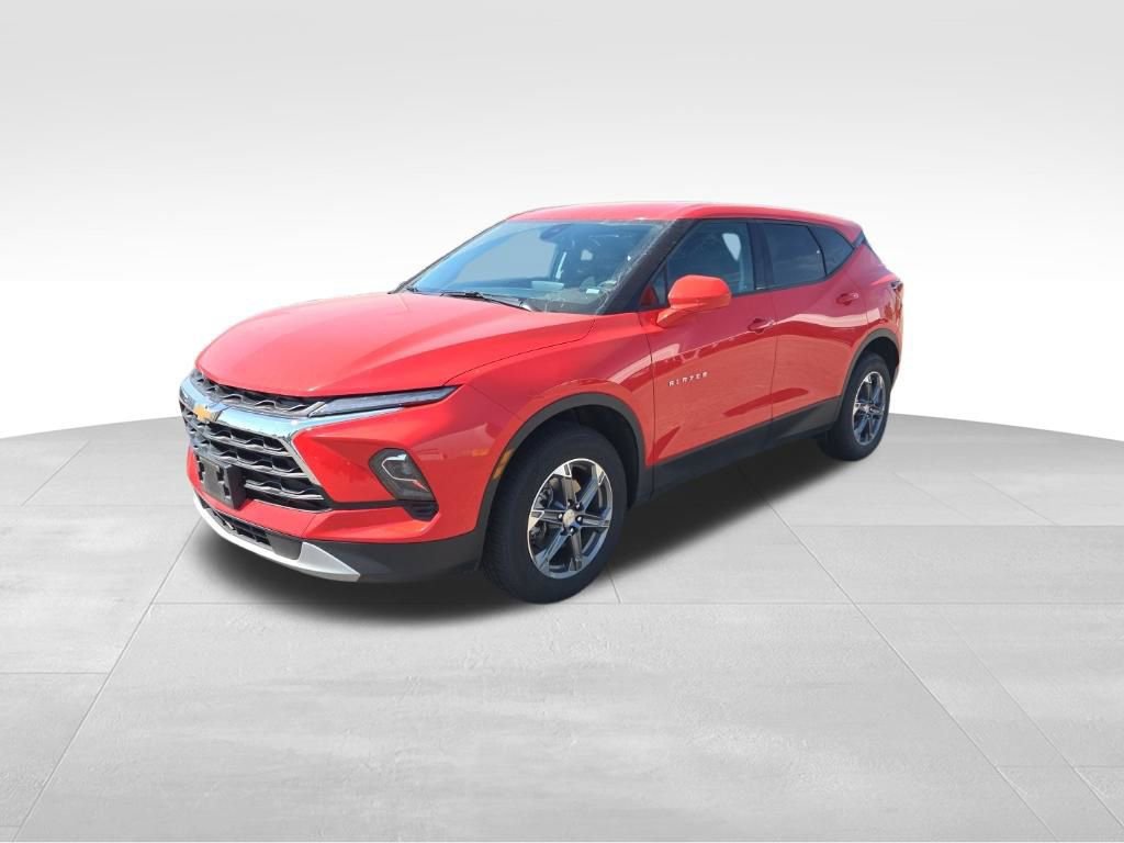 Used 2025 Chevrolet Blazer LT AWD/4WD image 11