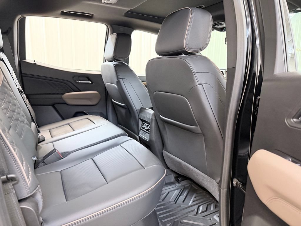 New 2026 GMC Canyon Denali w/ LPO, Denali Black Edition AWD/4WD image 31