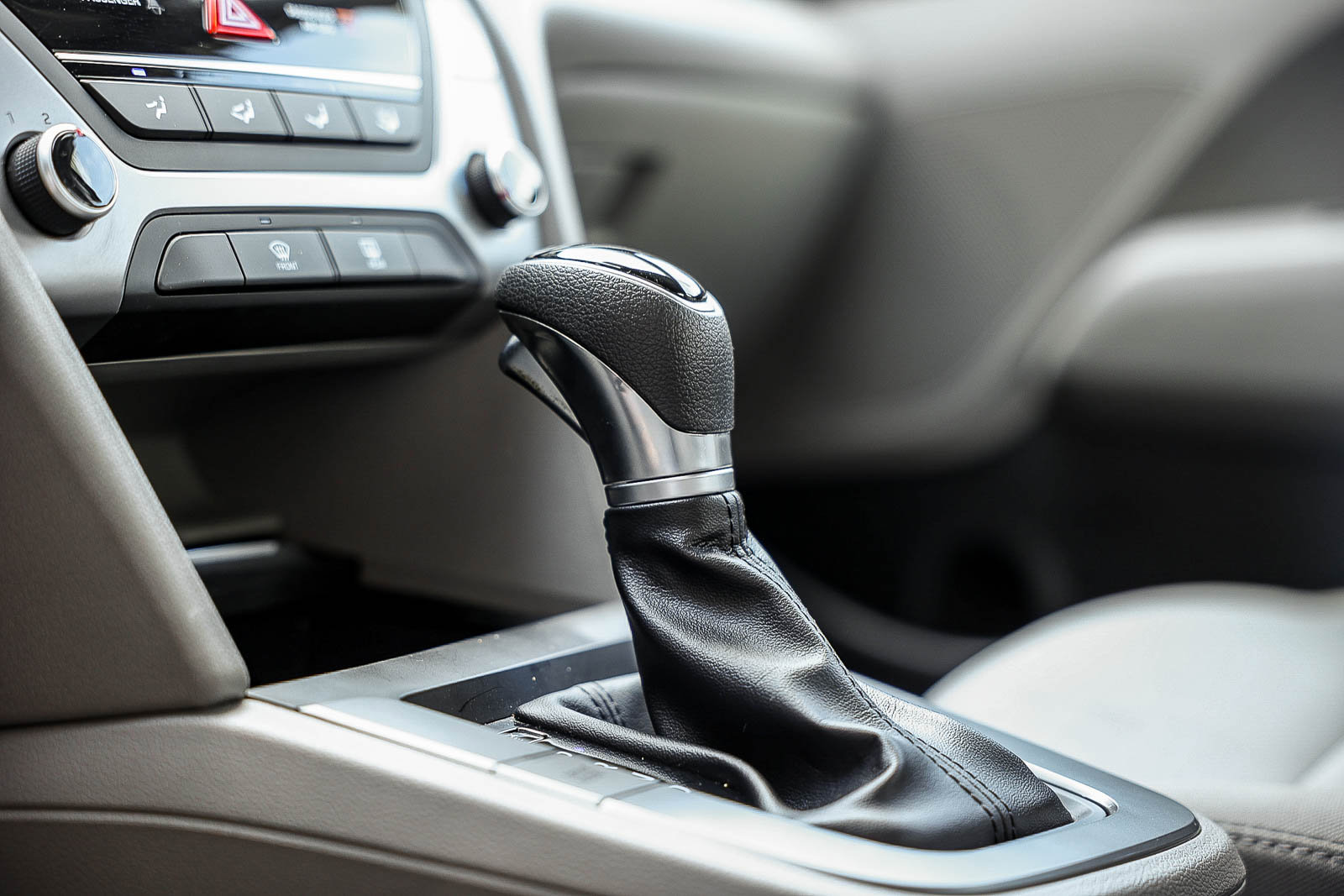 Used 2017 Hyundai Elantra SE image 27