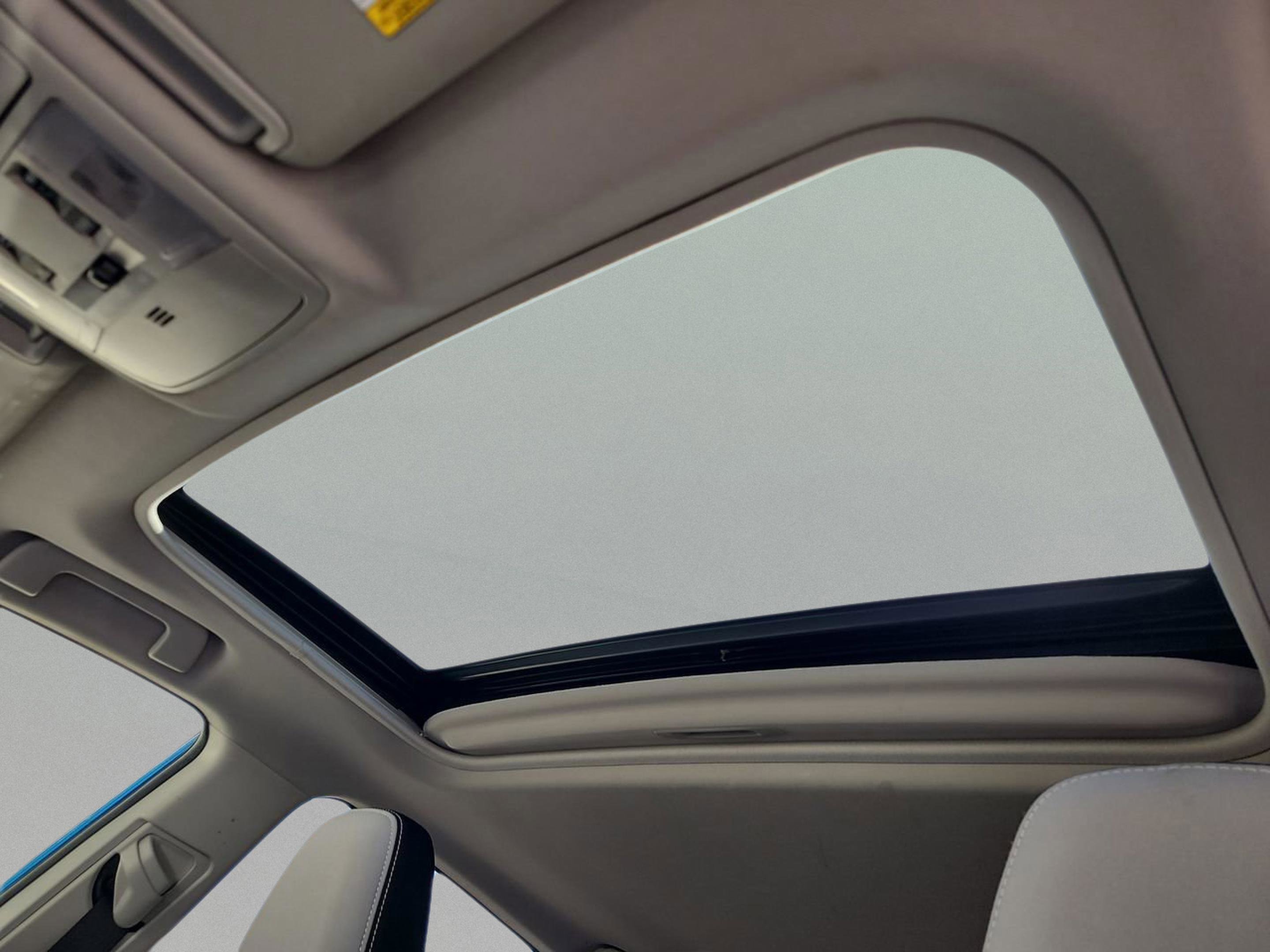 Used 2018 Toyota RAV4 XLE image 31