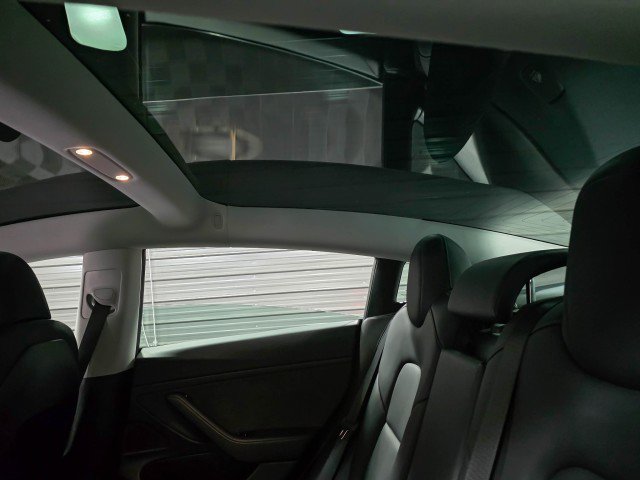 Used 2020 Tesla Model 3 Performance image 19