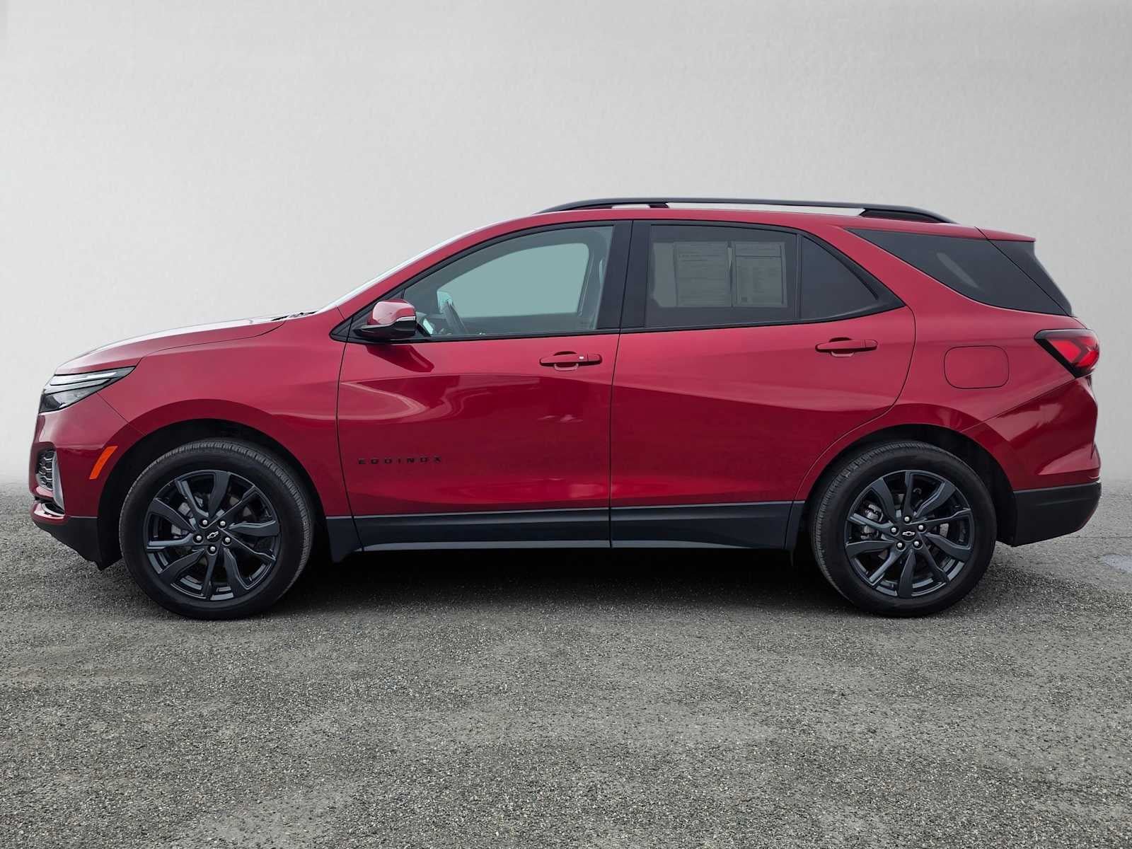 Used 2023 Chevrolet Equinox RS w/ RS Leather Package AWD/4WD image 6