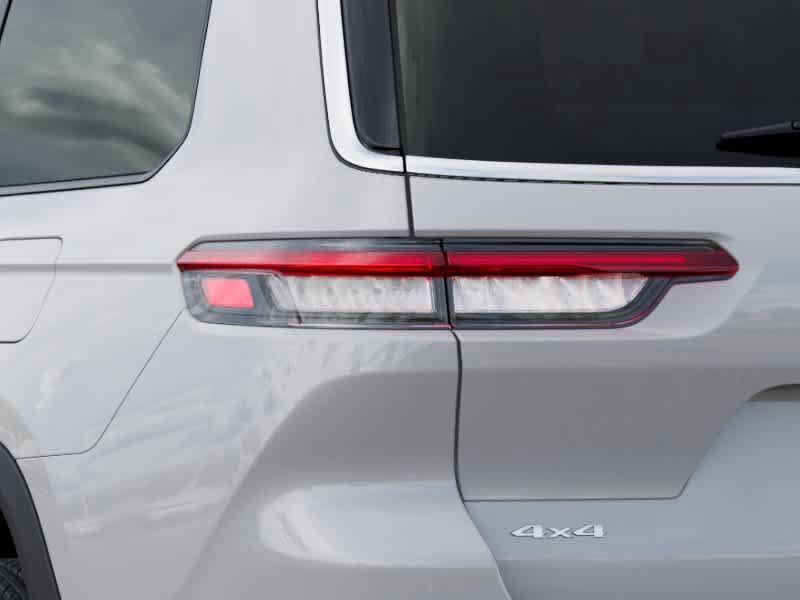 New 2026 Jeep Grand Cherokee L Limited w/ Luxury Tech Group II AWD/4WD image 9