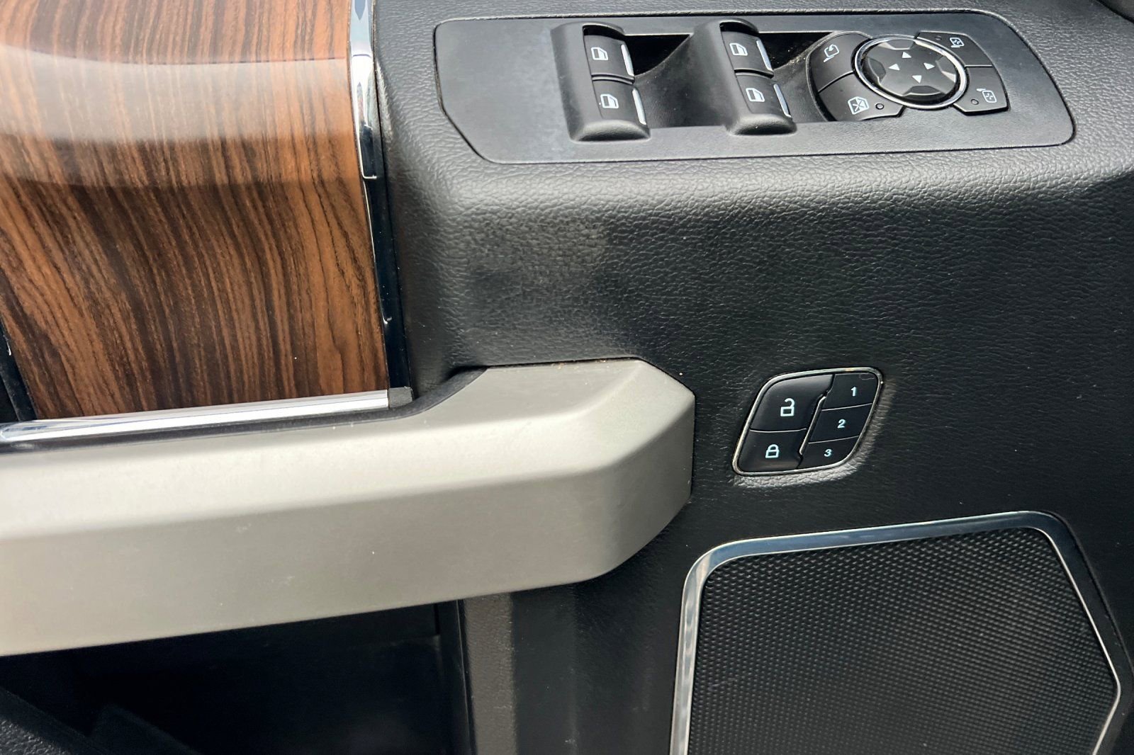 Used 2015 Ford F150 Lariat w/ Equipment Group 502A Luxury image 12