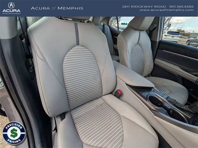 Used 2022 Toyota Camry SE w/ Cold Weather Package image 21