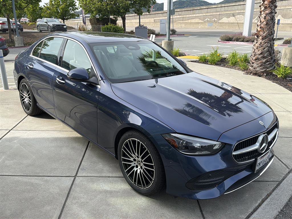 Used 2024 Mercedes-Benz C 300 Sedan image 4