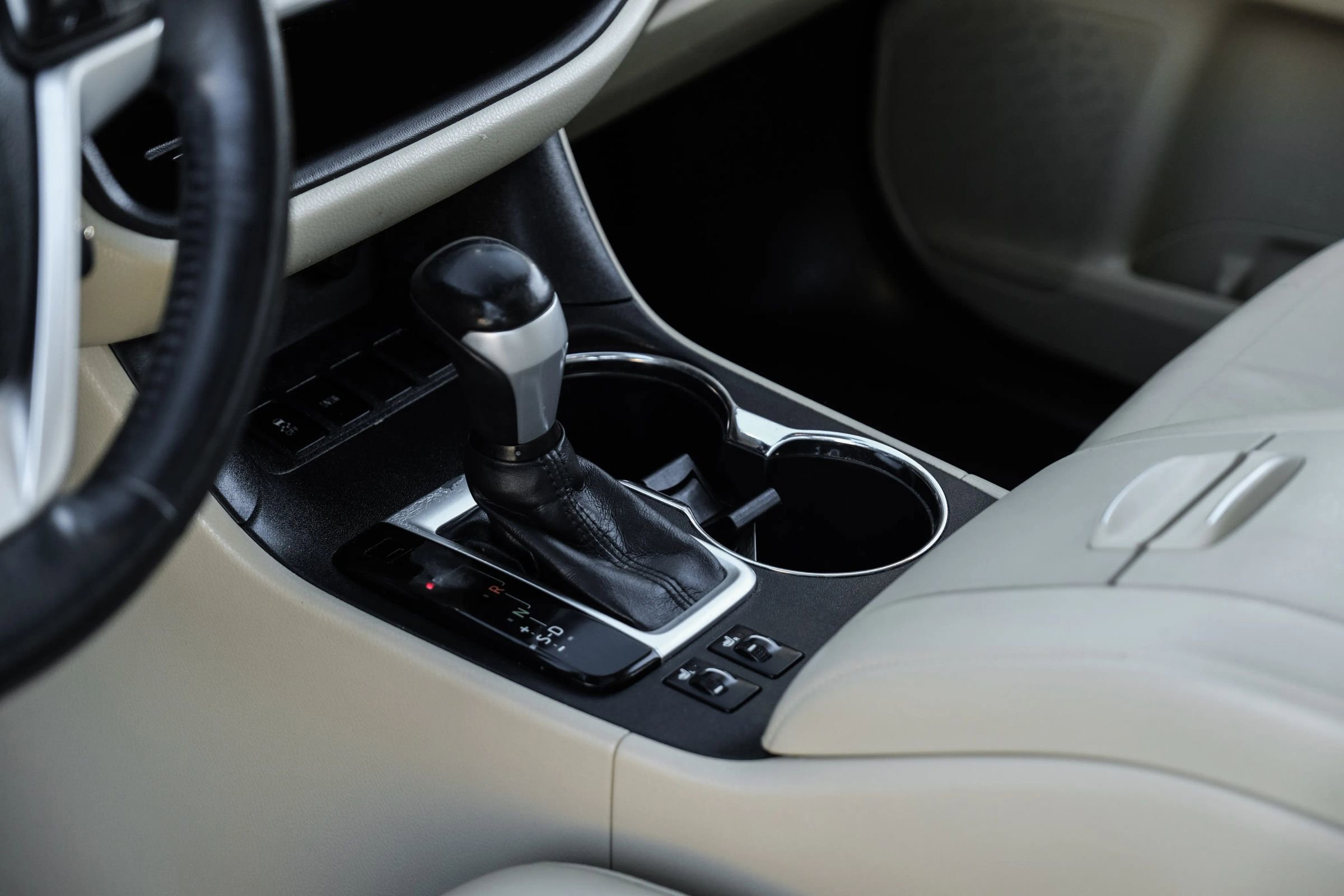 Used 2015 Toyota Highlander XLE image 24