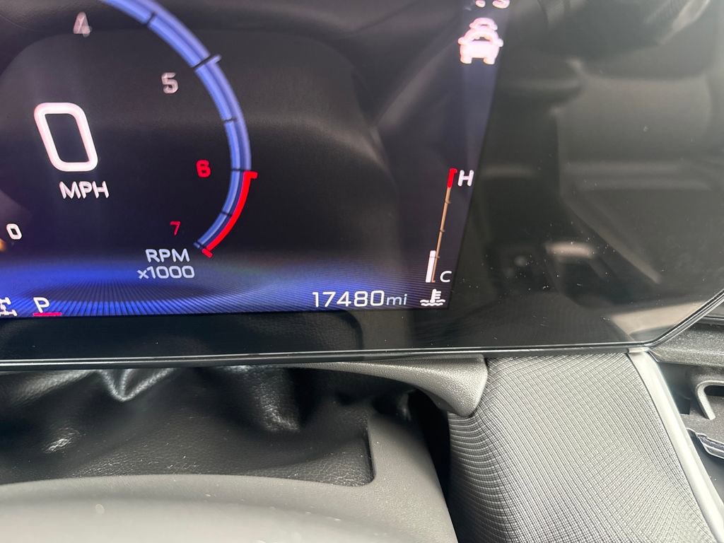 Used 2025 Chevrolet TrailBlazer LT w/ Driver Confidence Package image 16