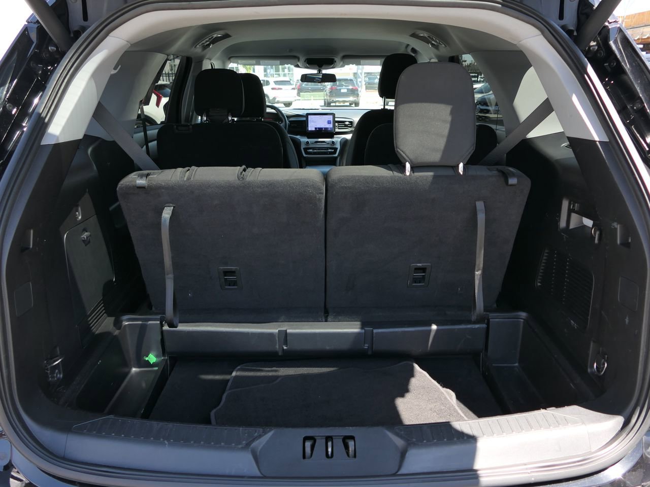 Used 2021 Ford Explorer XLT RWD image 25