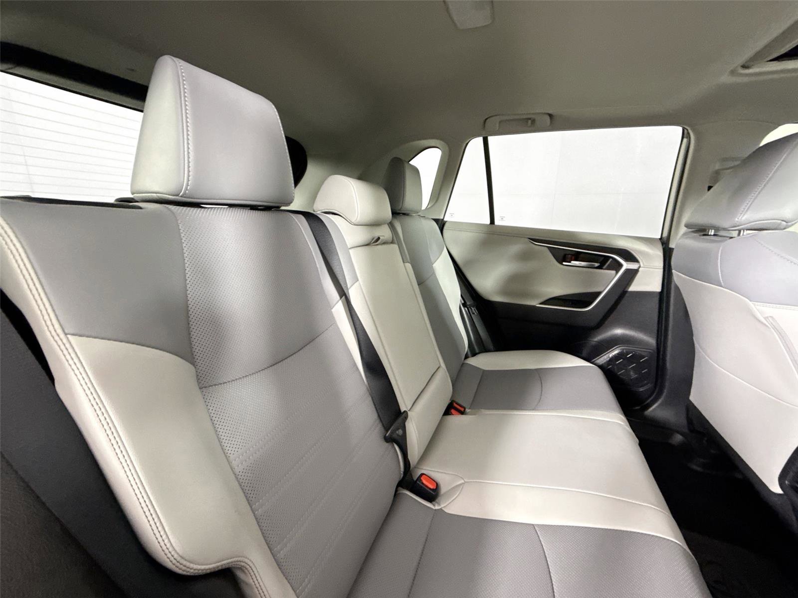Used 2022 Toyota RAV4 Limited image 43