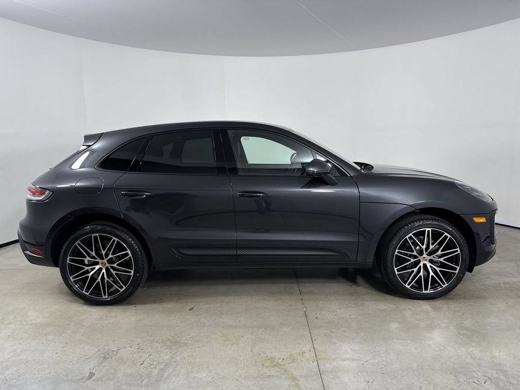 New 2026 Porsche Macan AWD/4WD image 8