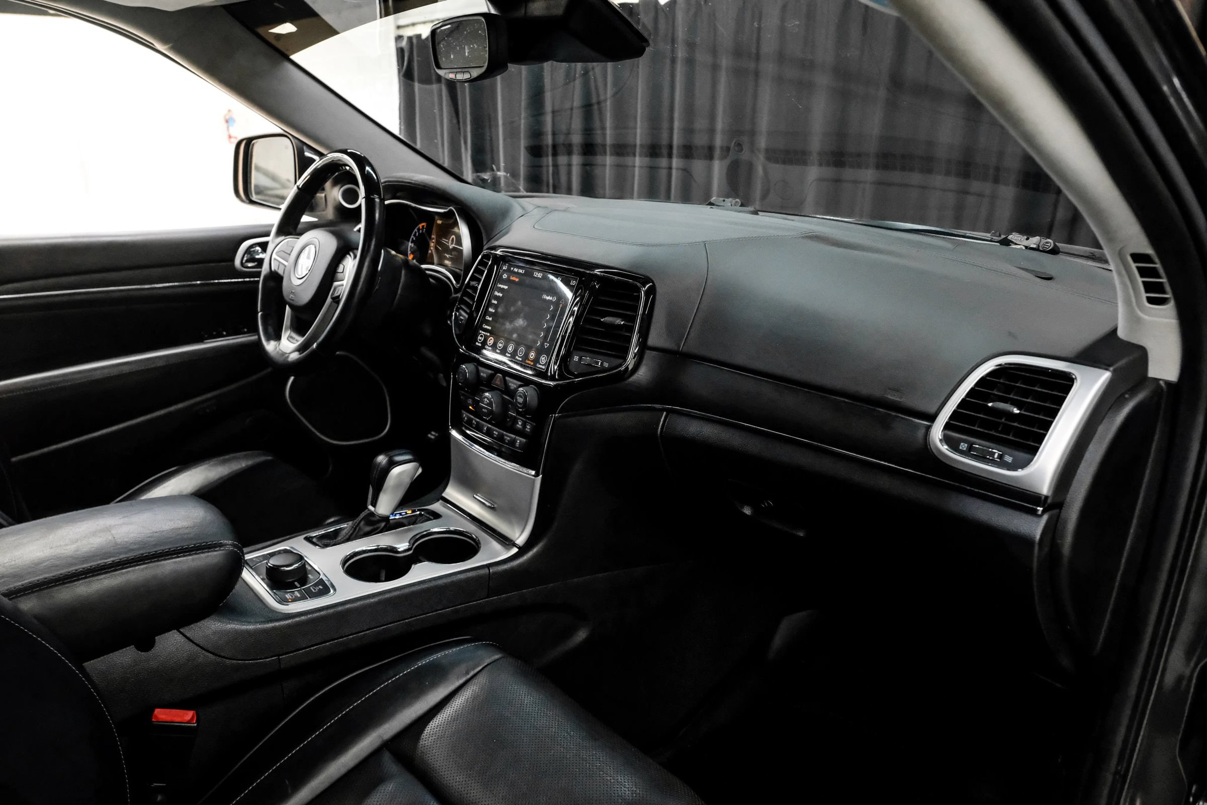 Used 2021 Jeep Grand Cherokee Summit AWD/4WD image 15