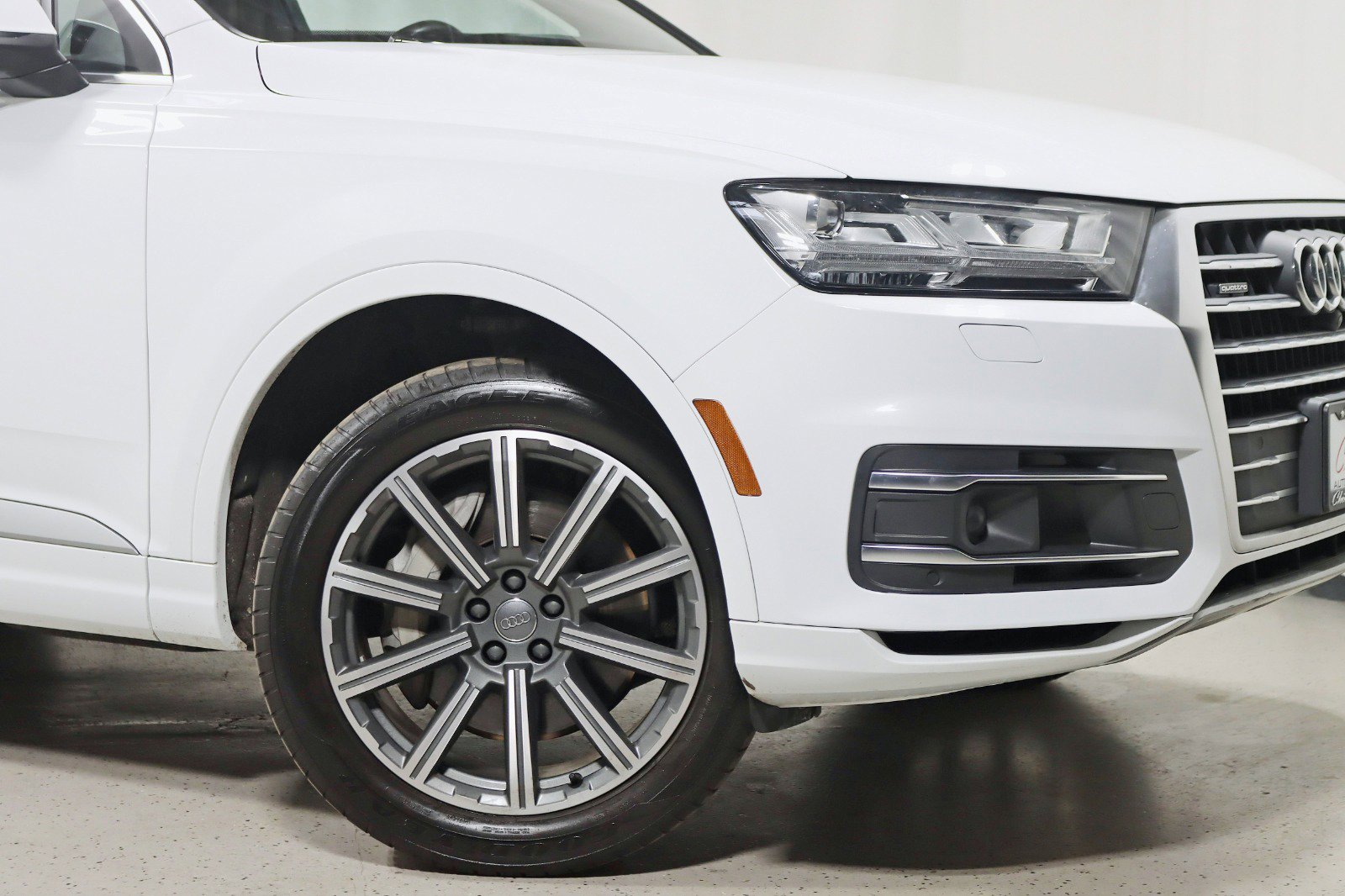 Used 2017 Audi Q7 3.0T Prestige image 5