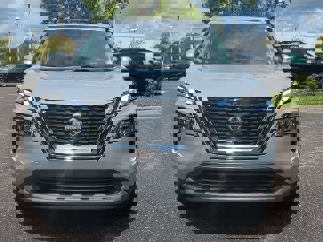 Used 2023 Nissan Rogue SV w/ SV Premium B Package image 9
