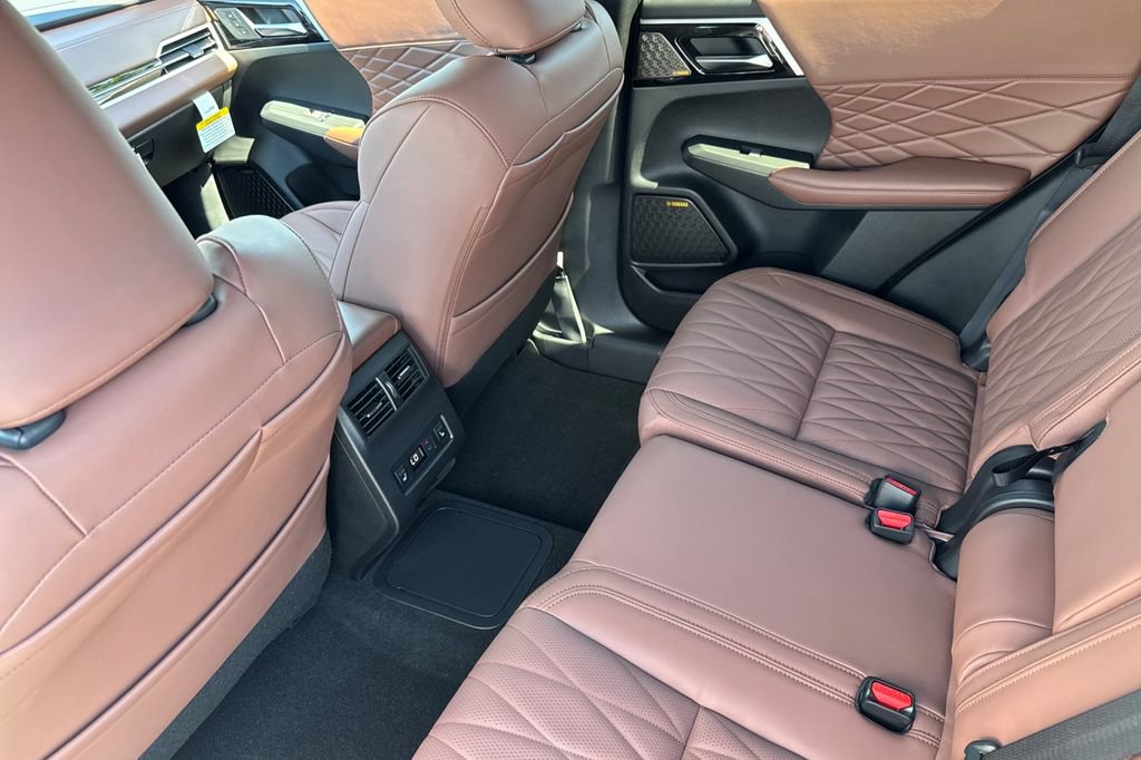 New 2026 Mitsubishi Outlander SEL AWD/4WD image 12