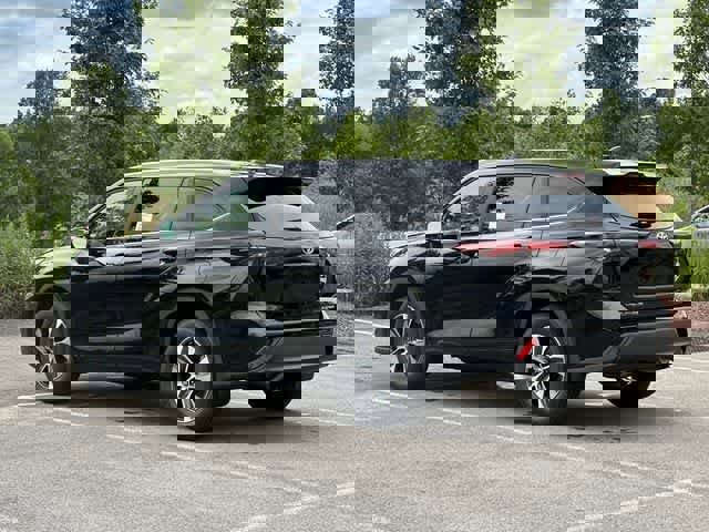 New 2024 Toyota Highlander XLE image 35