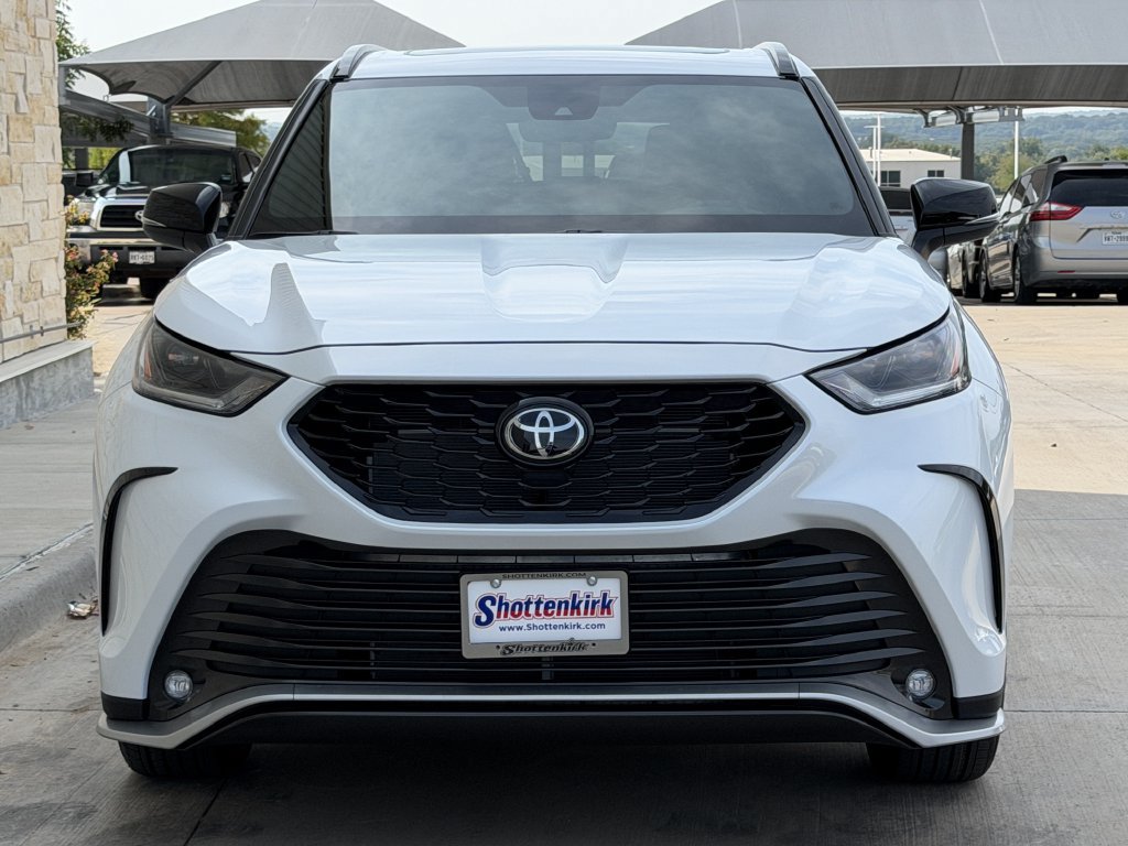 Used 2026 Toyota Highlander XSE AWD/4WD image 7