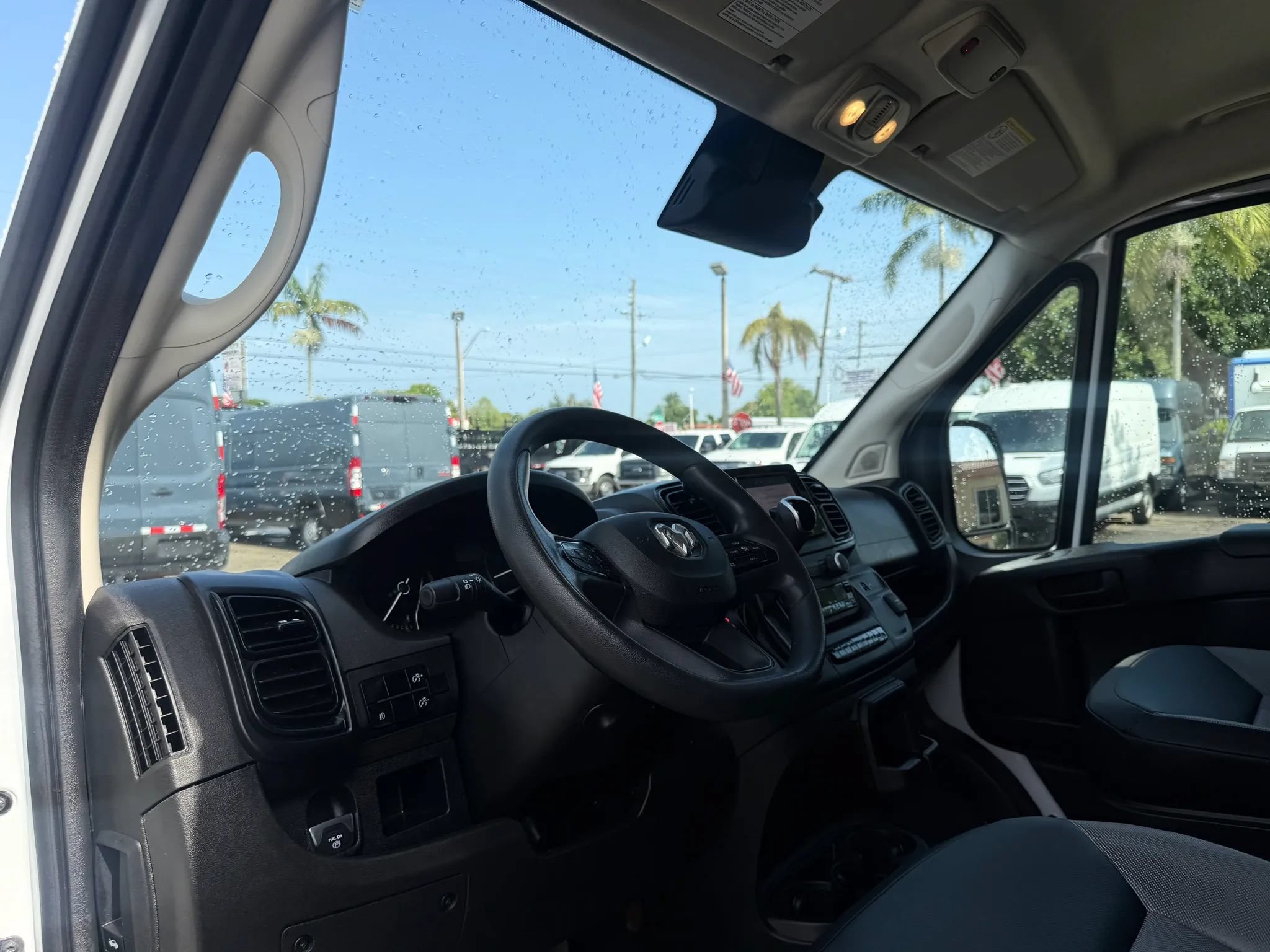 Used 2025 RAM ProMaster 2500 w/ Convenience Group FWD image 13