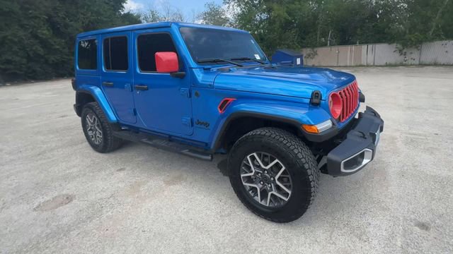 Used 2025 Jeep Wrangler Unlimited Sahara w/ Safety Group AWD/4WD image 2