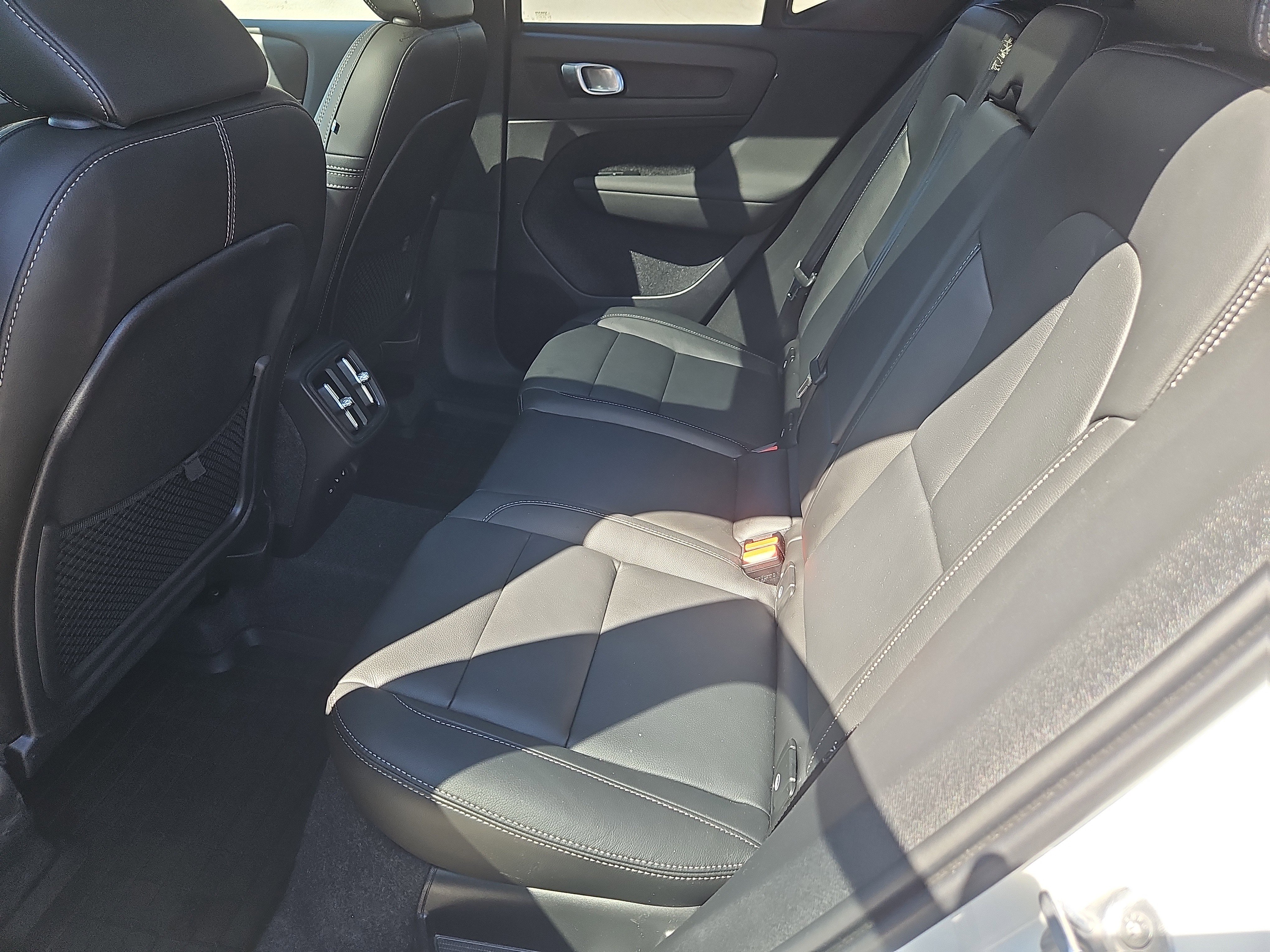 Used 2026 Volvo XC40 B5 Plus w/ Protection Package Premier image 31