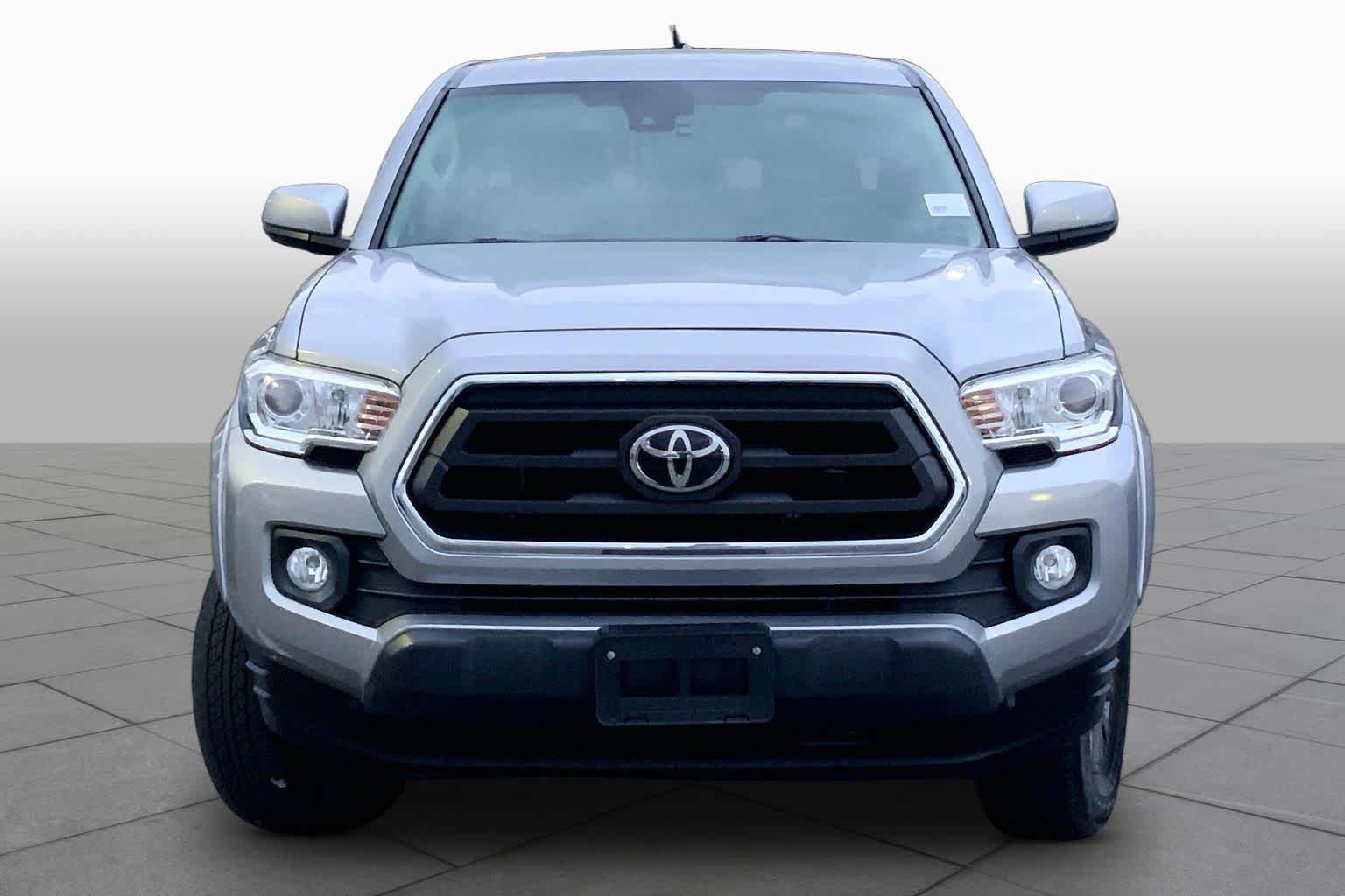 Used 2020 Toyota Tacoma SR5 RWD image 4