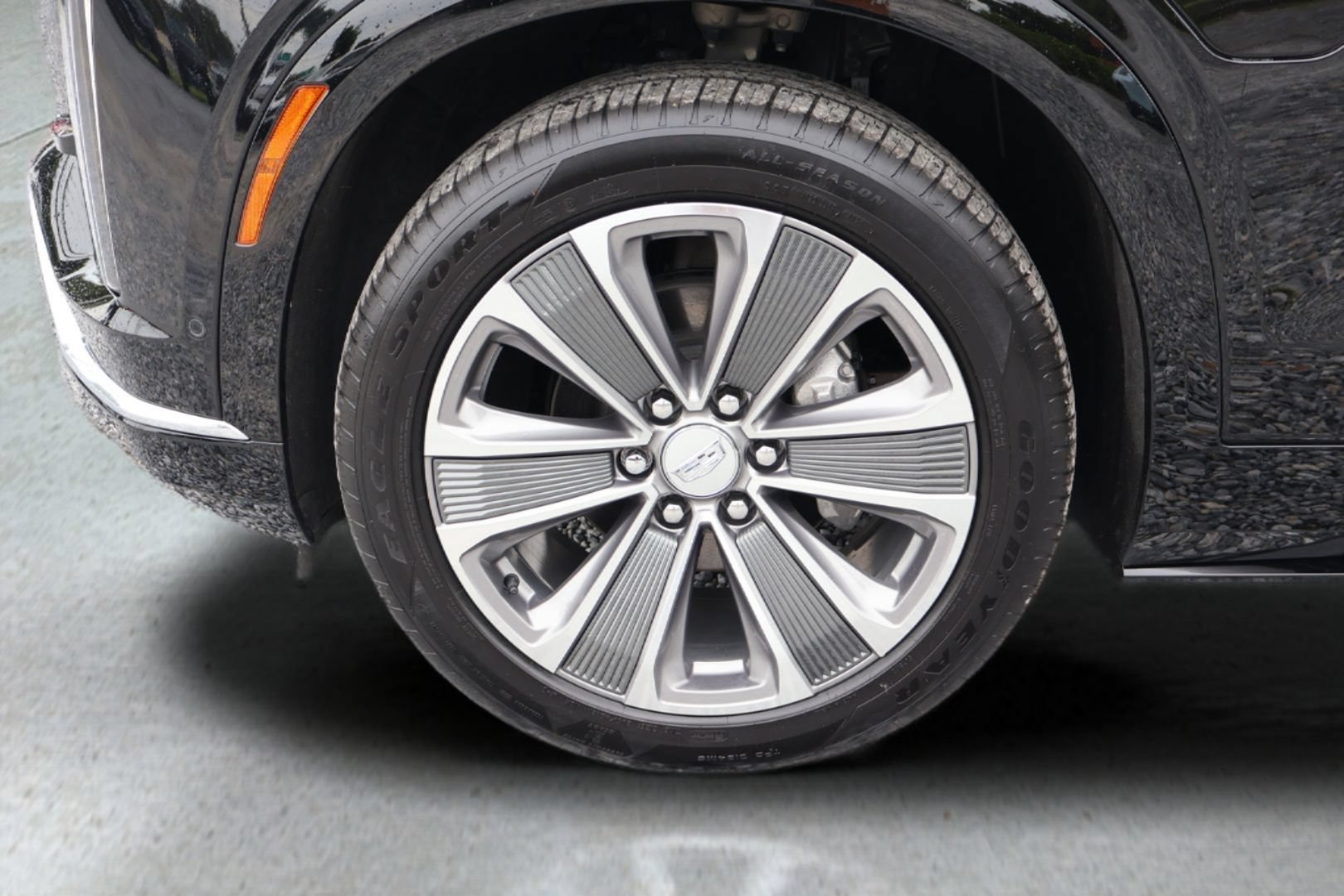 Certified 2026 Cadillac Vistiq Luxury AWD/4WD image 31