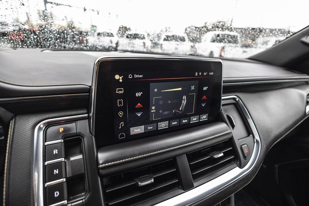 Used 2023 GMC Yukon XL SLT AWD/4WD image 11