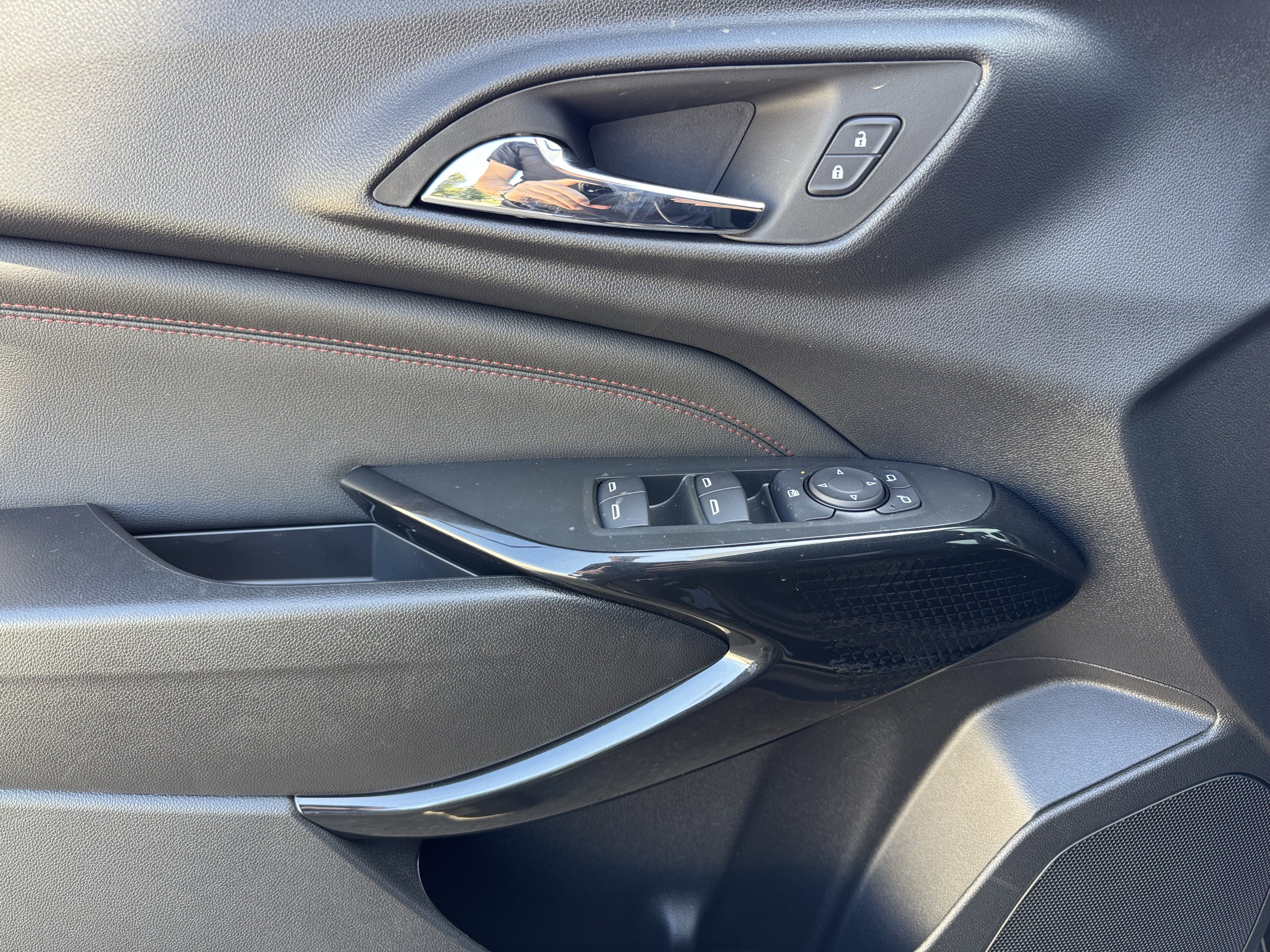 New 2026 Chevrolet Trax RS image 10