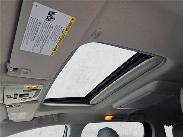 Used 2023 Toyota Sienna Limited AWD/4WD image 12