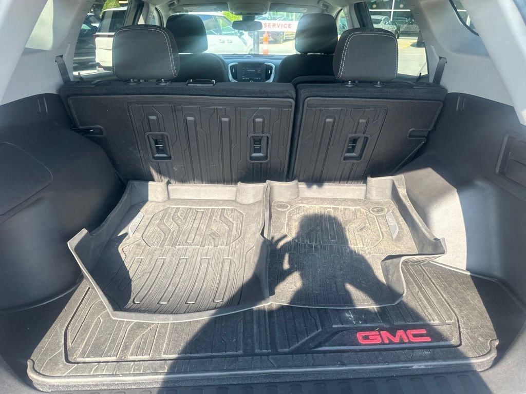 Used 2022 GMC Terrain SLE w/ LPO, Floor Liner Package FWD image 35