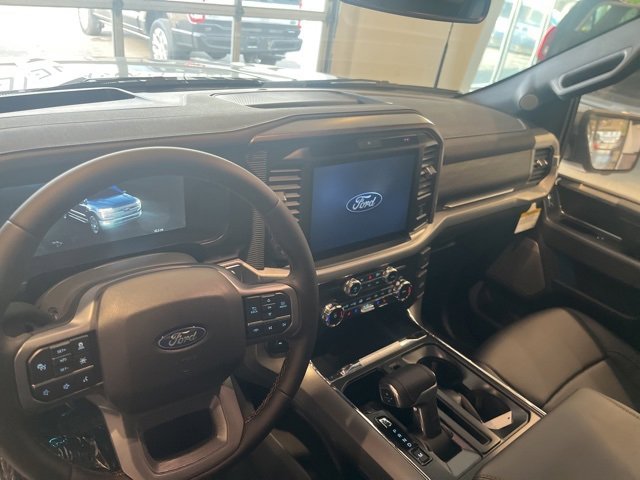 New 2025 Ford F150 Lariat w/ Equipment Group 502A High image 13