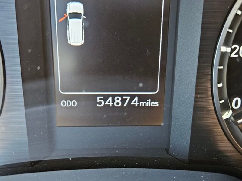 Used 2021 Lexus GX 460 Premium image 31