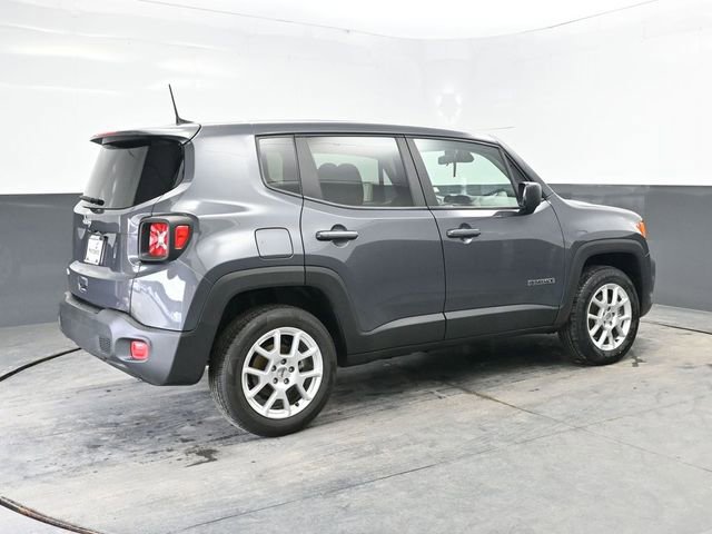 Used 2023 Jeep Renegade Latitude image 7