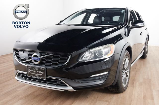 Used 2015 Volvo V60 T5 Cross Country Platinum w/ Climate Package image 1