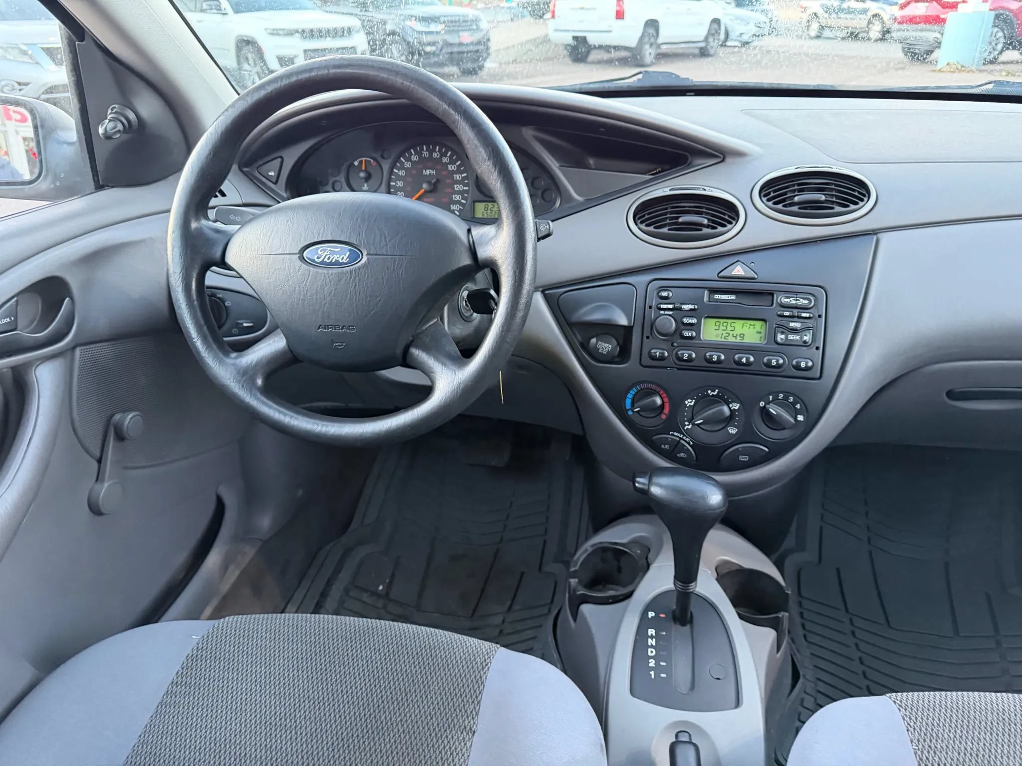 Used 2004 Ford Focus LX FWD image 24
