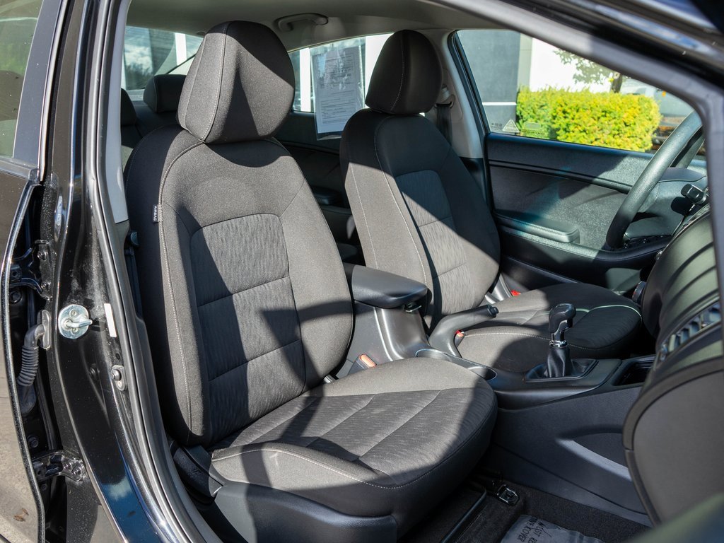 Used 2016 Kia Forte LX image 9