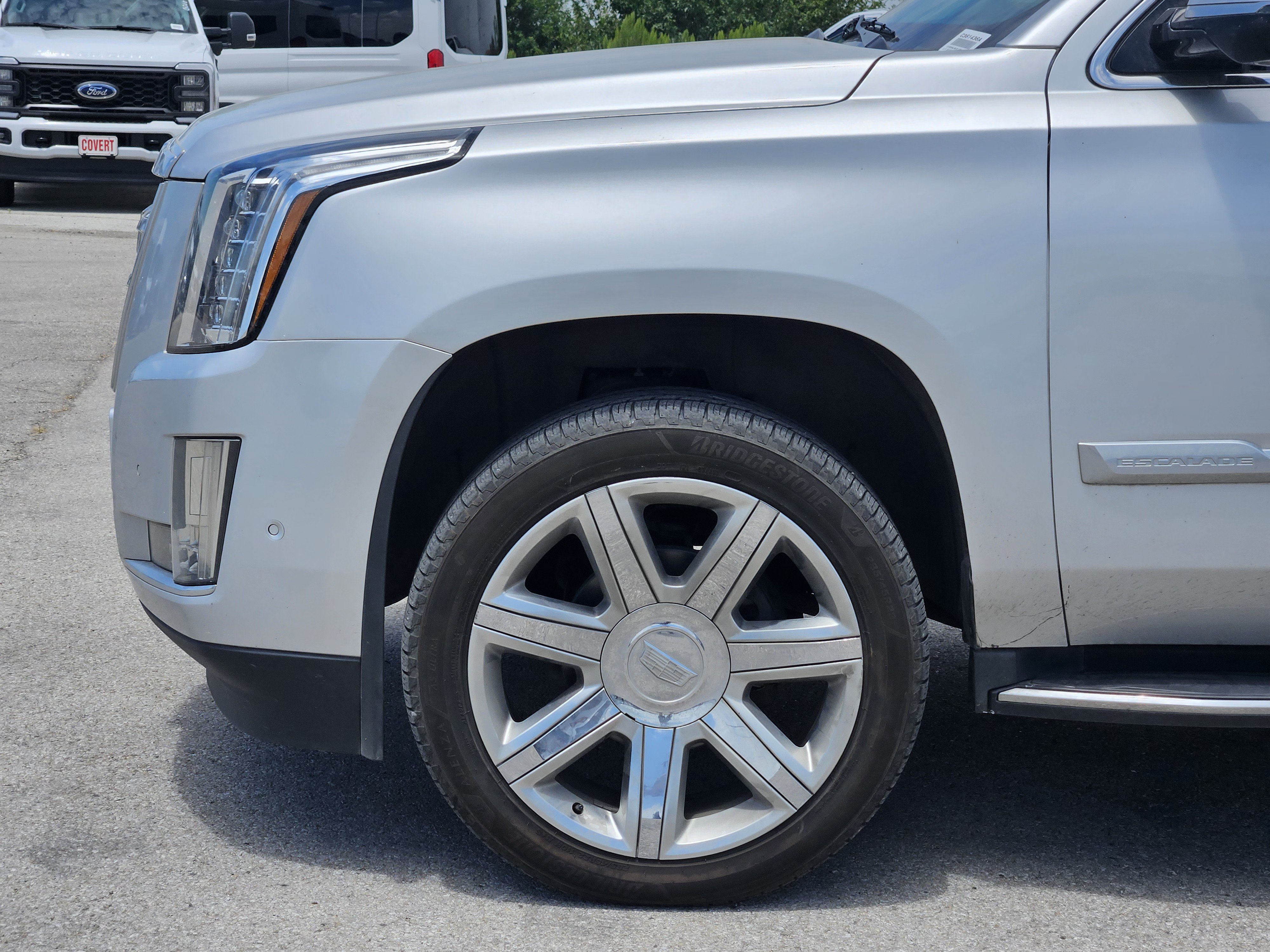 Used 2020 Cadillac Escalade ESV Luxury RWD image 9