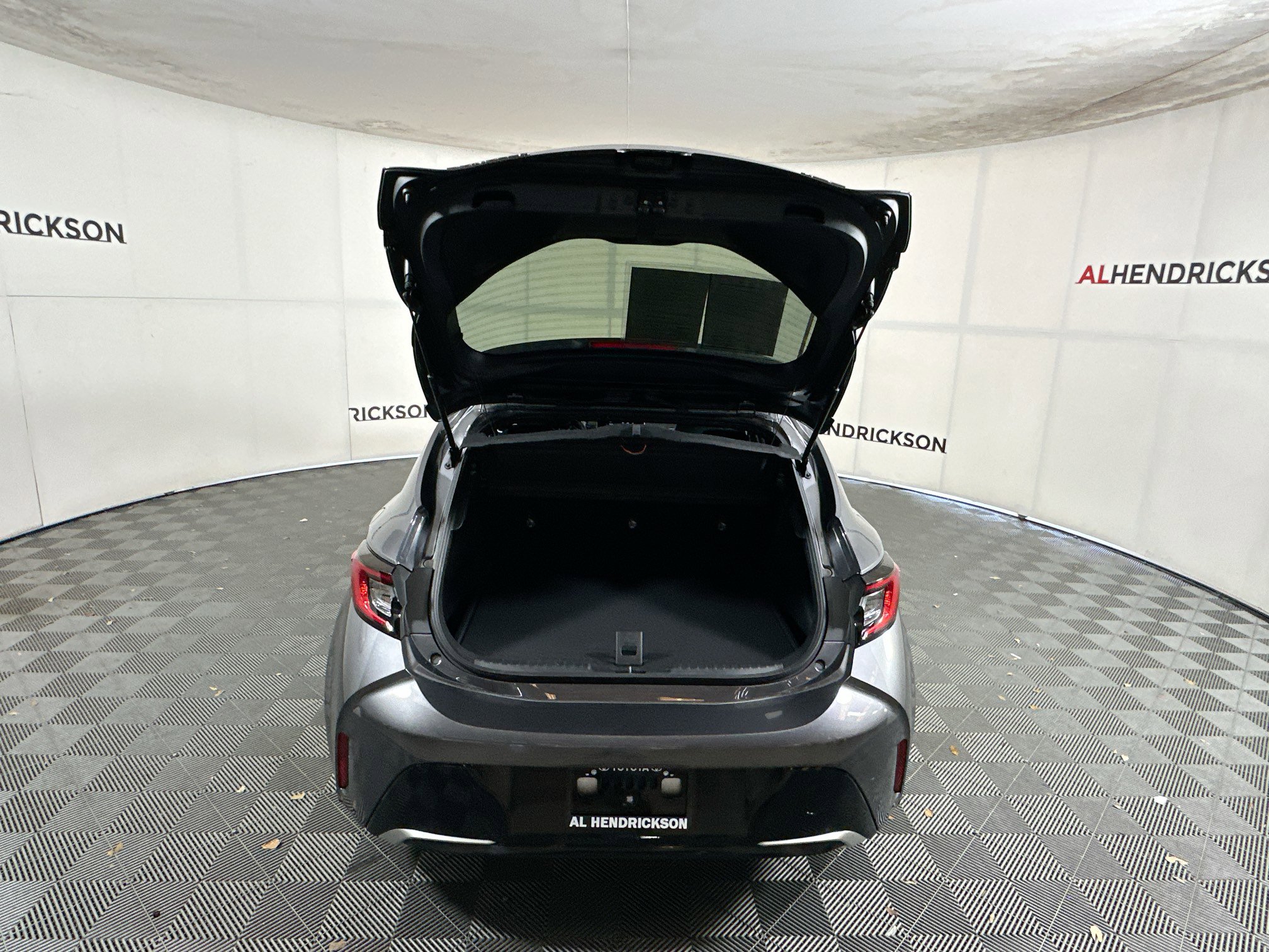 Used 2025 Toyota Corolla XSE image 31