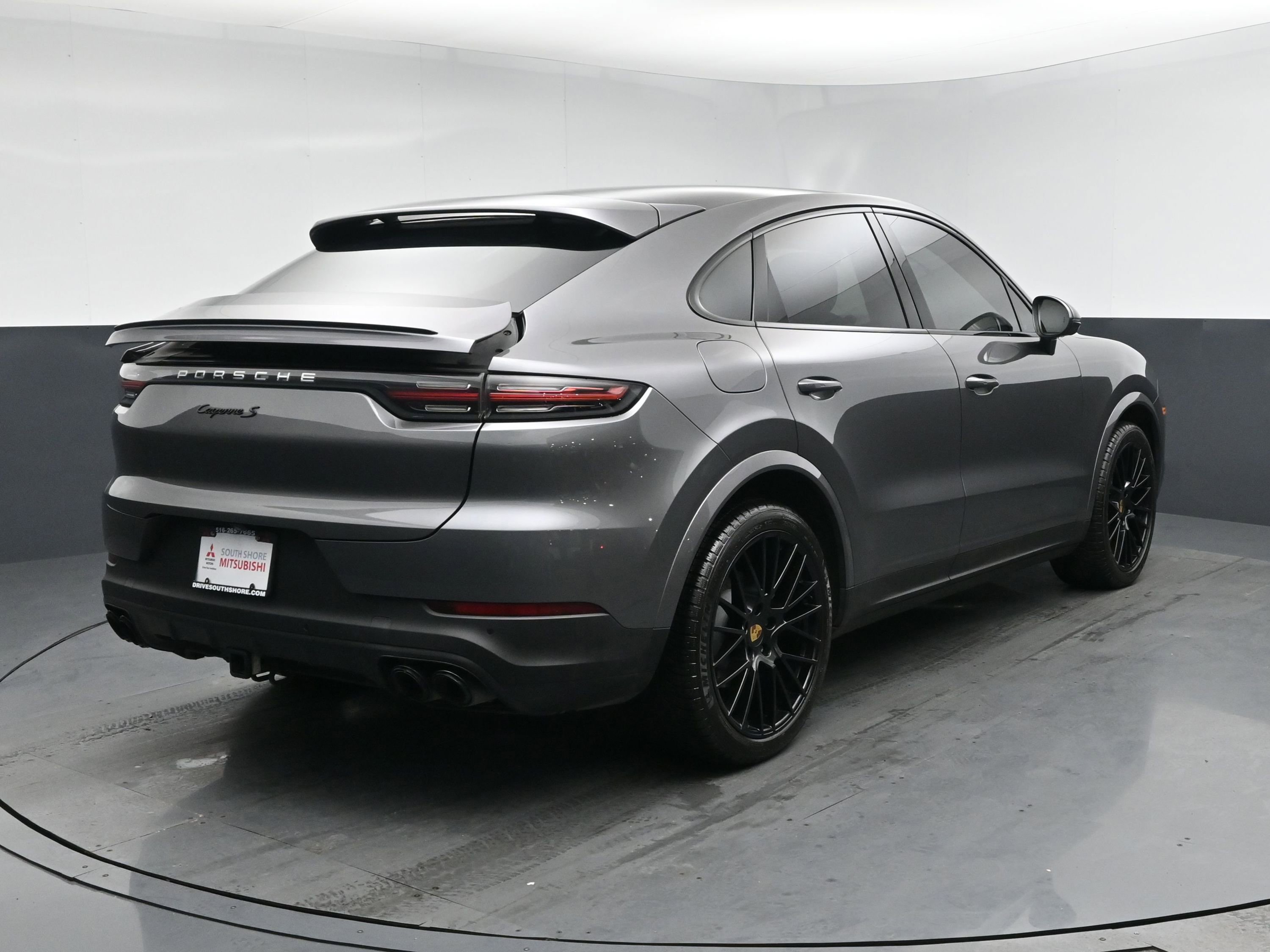 Used 2021 Porsche Cayenne S w/ Premium Package Plus AWD/4WD image 19