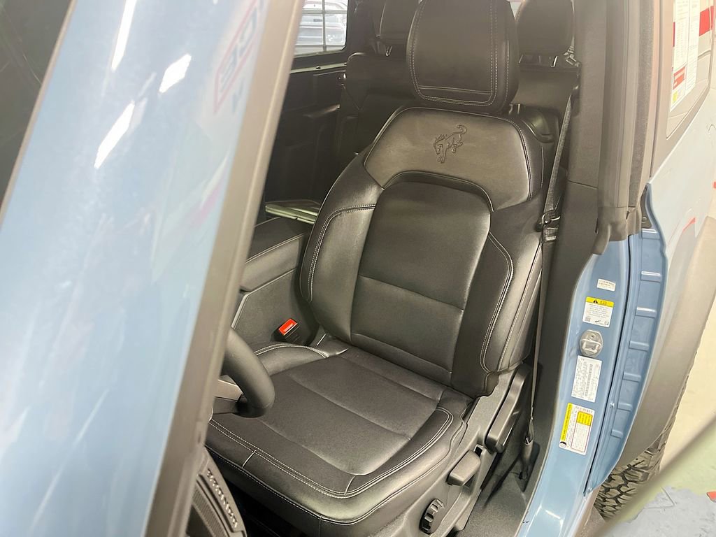 Used 2025 Ford Bronco Badlands image 19