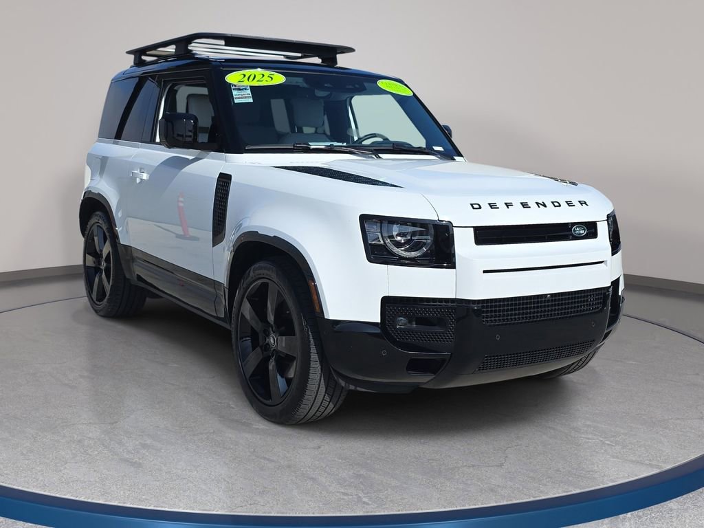 Used 2025 Land Rover Defender 90 X-Dynamic SE image 3