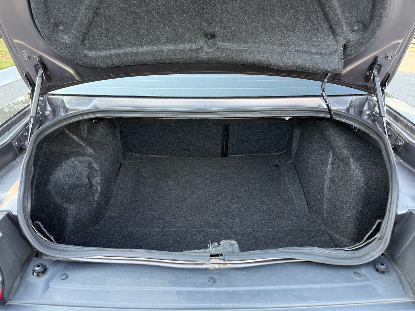 Used 2015 Dodge Challenger SXT RWD image 24