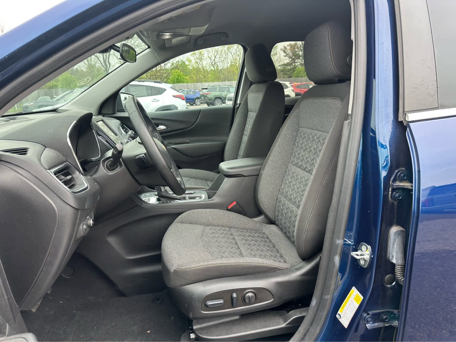 Used 2023 Chevrolet Equinox LT AWD/4WD image 19