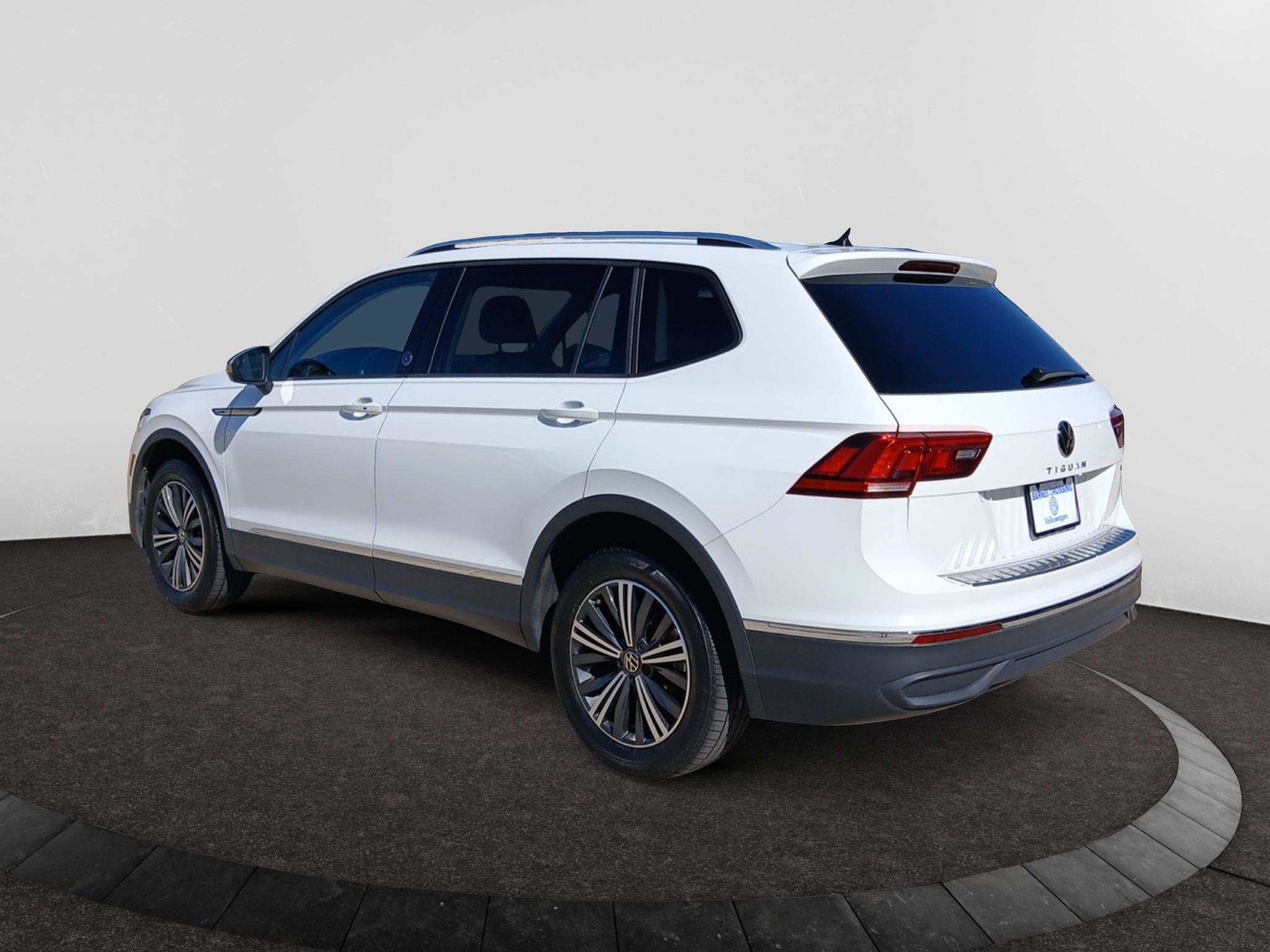 Used 2024 Volkswagen Tiguan Wolfsburg Edition AWD/4WD image 6