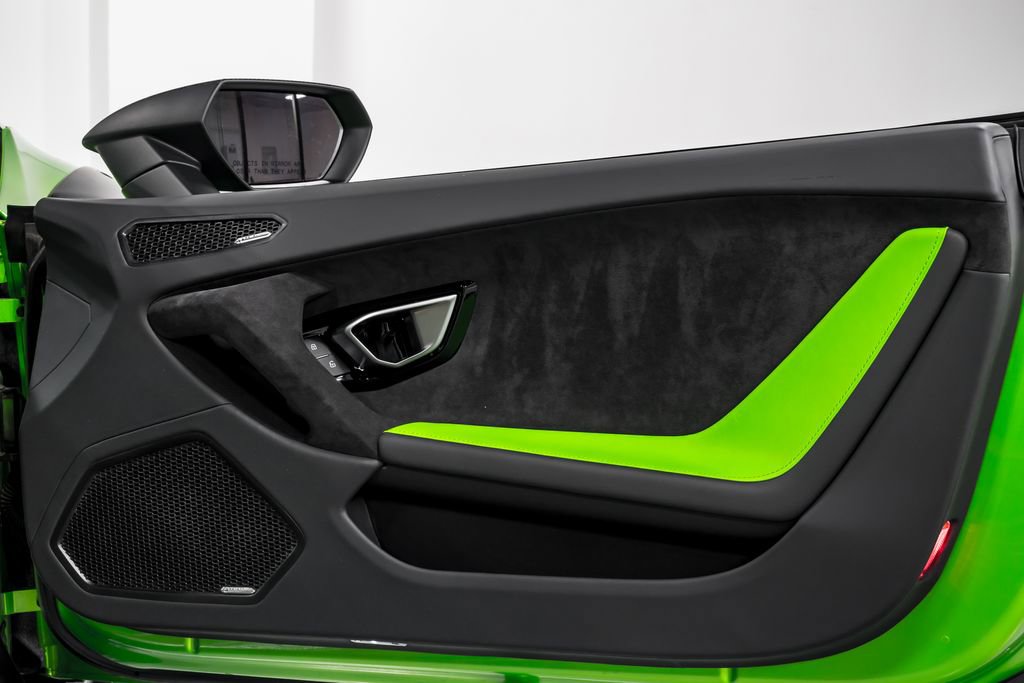 Used 2024 Lamborghini Huracan Sterrato image 38